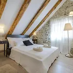 Luxury Deluxe Apartment