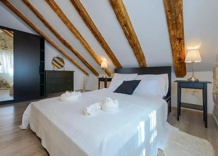 Luxury Deluxe Apartment